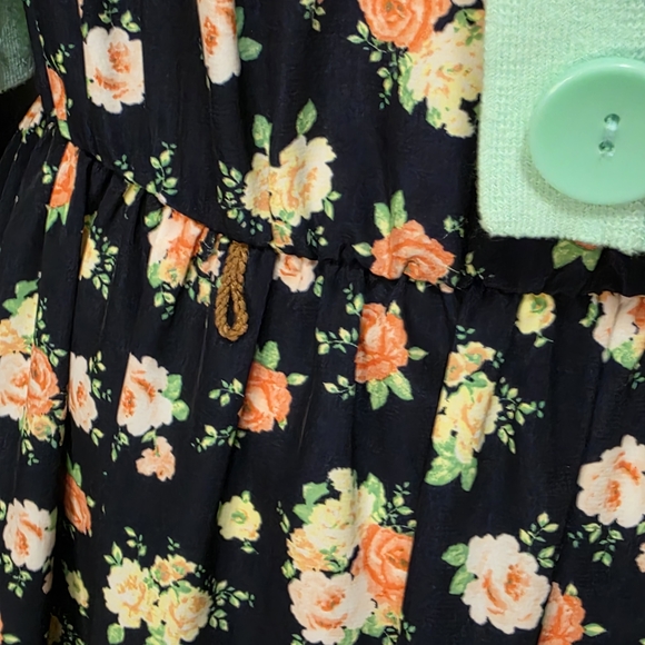 Floral Spring Dress with Mint Cardigan (Size: M) - Picture 6 of 13